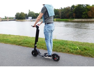 Jak wybrać hulajnogę elektryczną? Oto przewodnik krok po kroku!