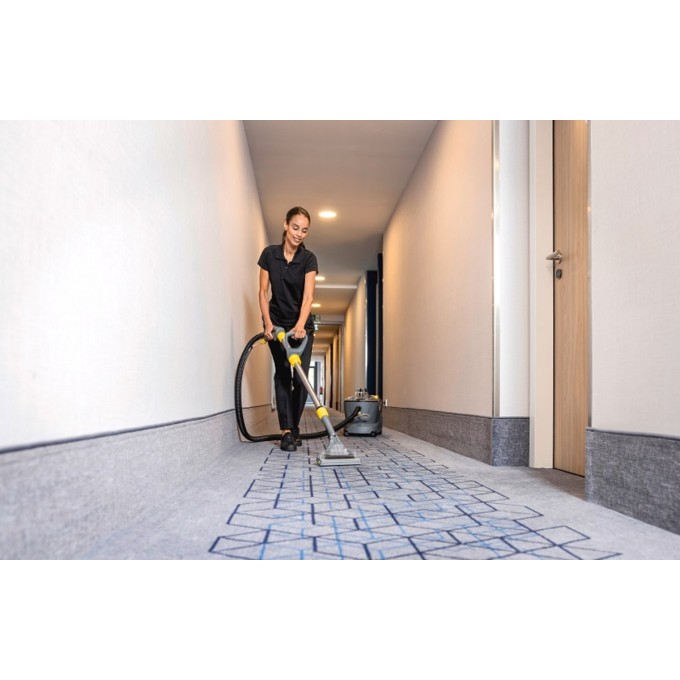 Odkurzacz tapicerki KÄRCHER Puzzi 10/1